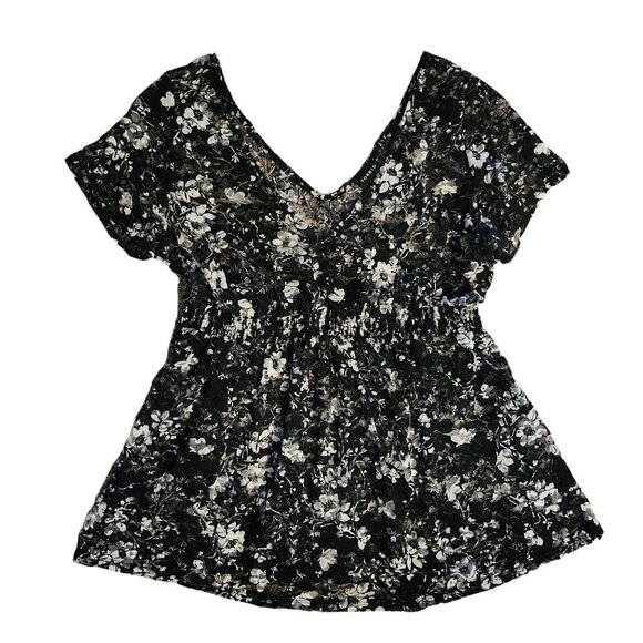 Torrid 0 (L-12) Black & White Floral Lace Top Short Sleeve V-Neck Sheer - Picture 1 of 8